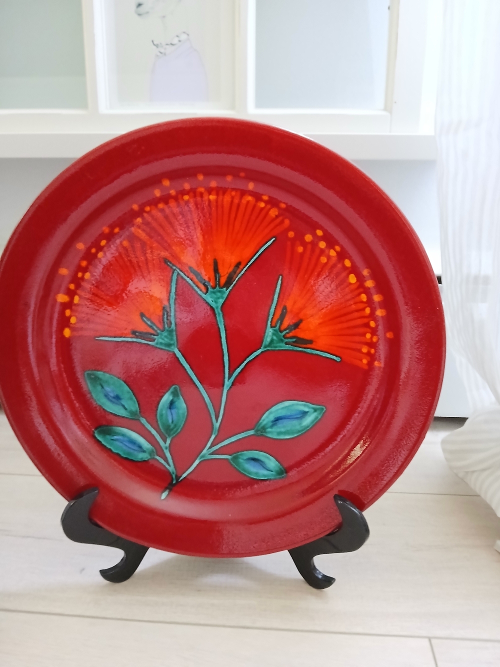 High End Ceramic Platter, Red/ Blue, Morris & James, NZ, 15" diam, Like New